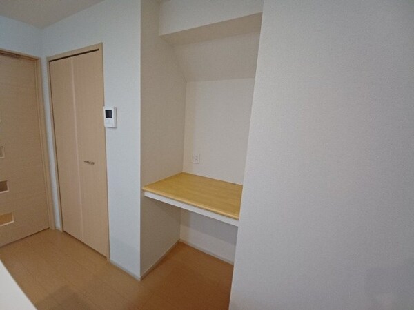 収納(同型参考写真)