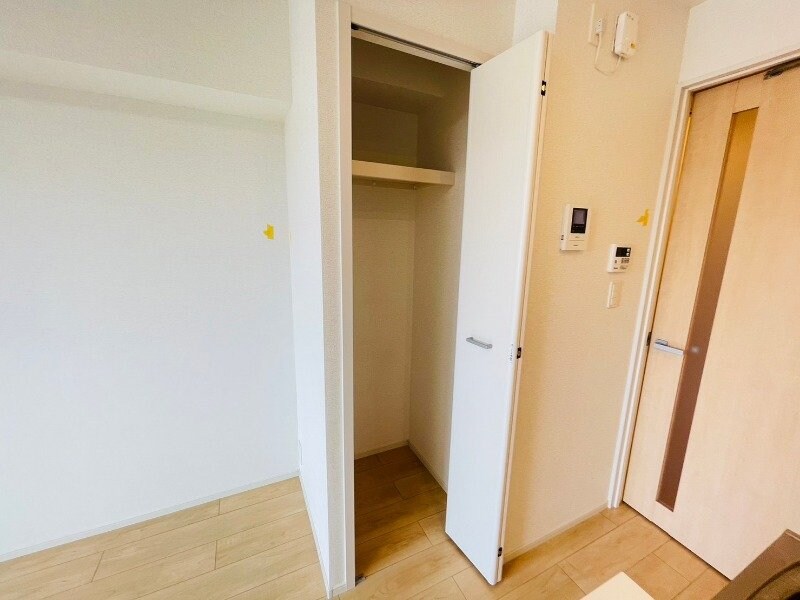 物件内観写真12　(別部屋同型反転タイプ写真です。)