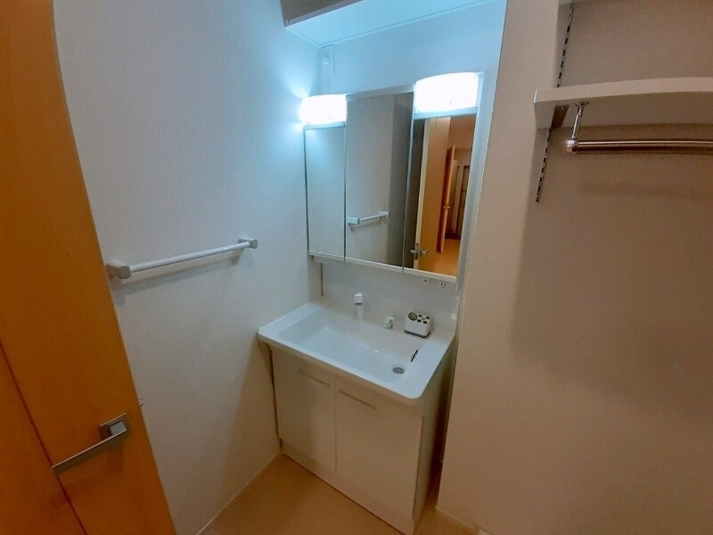 物件内観写真8　(同型タイプのお写真です。)