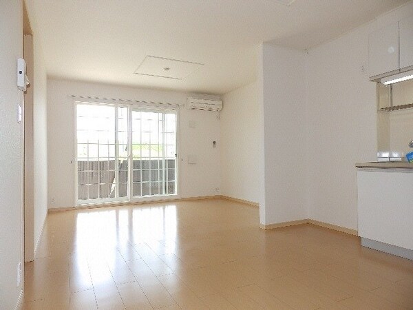 居室・リビング(同型参考写真)