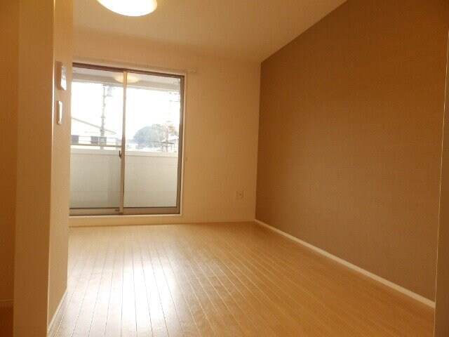 物件内観写真5　(同物件別部屋のお写真です。)