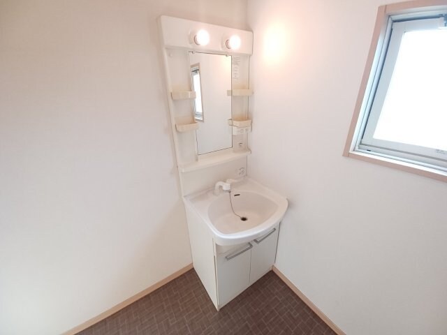 物件内観写真14　(別棟同タイプ参照)