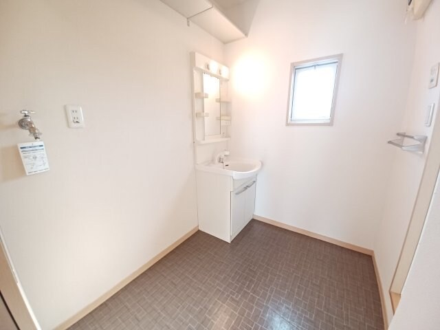 物件内観写真15　(別棟同タイプ参照)