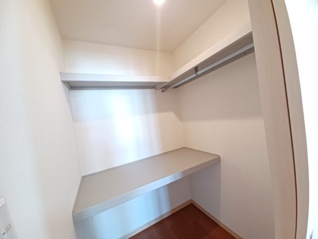 物件内観写真17　(別棟同タイプ参照)