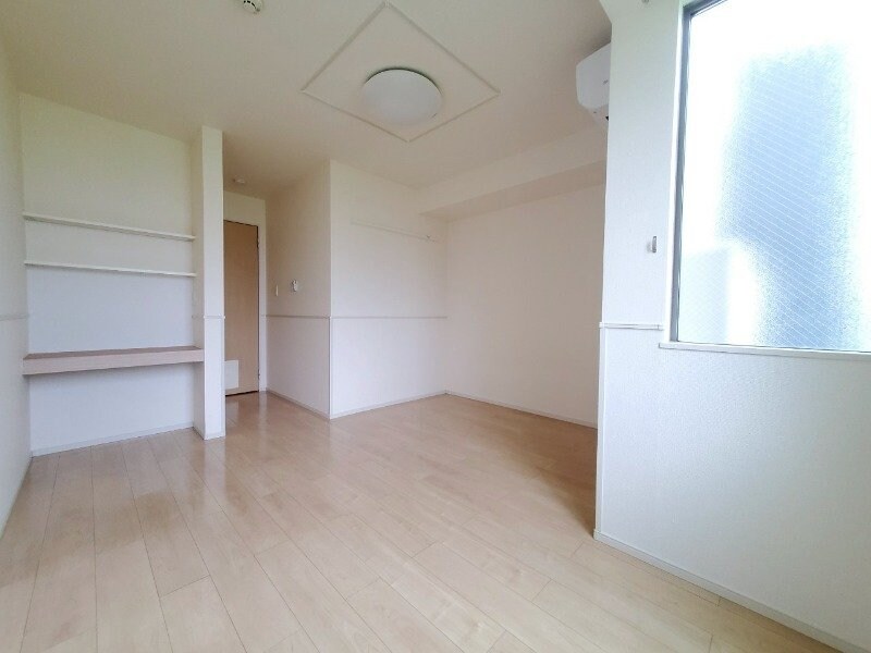 物件内観写真12　(同物件別室反転タイプ)