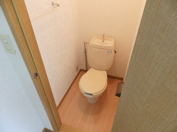 トイレ(※同型別部屋の写真です)