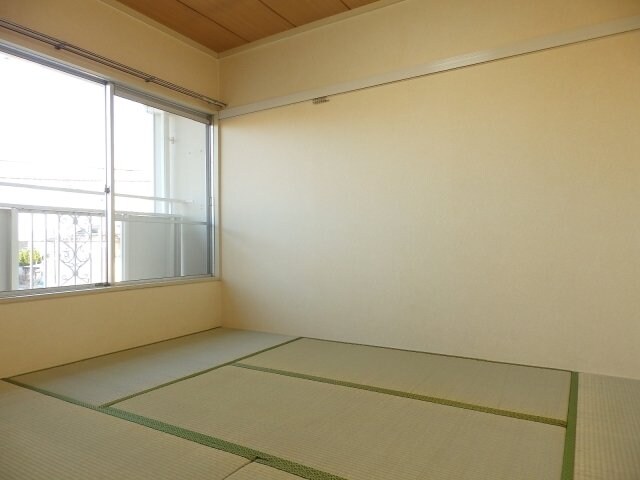 物件内観写真8　(その他部屋・スペース同型タイプの写真です)