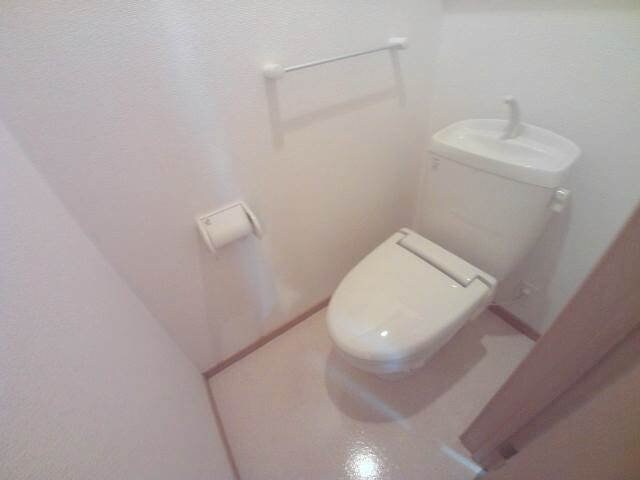 物件内観写真9　(トイレ)