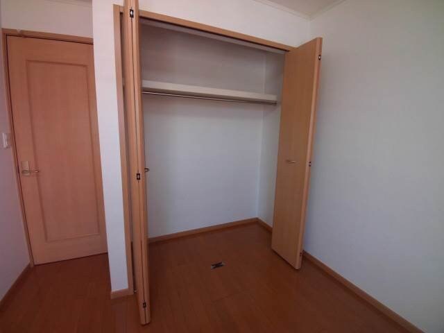 物件内観写真11　(収納)