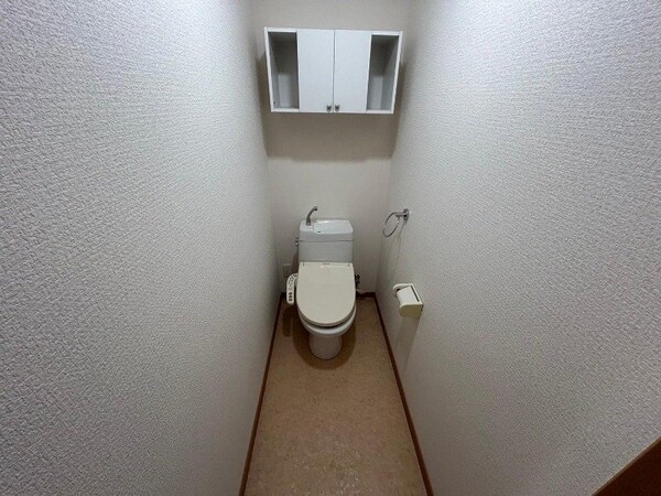 トイレ(同物件別部屋参考写真です。)