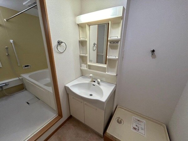 洗面所(同物件別部屋参考写真です。)