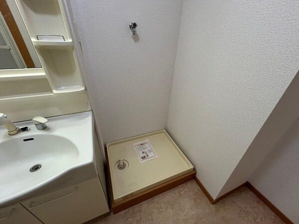 洗面所(同物件別部屋参考写真です。)