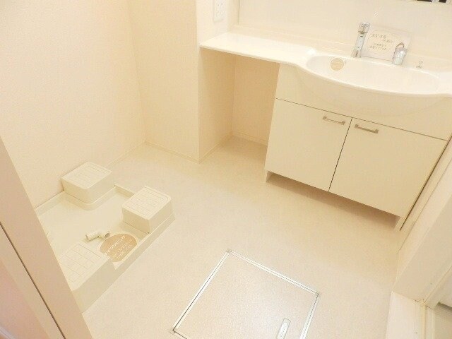 物件内観写真11　(同型参考写真)