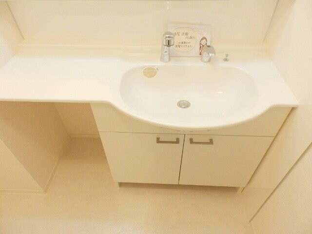 物件内観写真12　(同型参考写真)