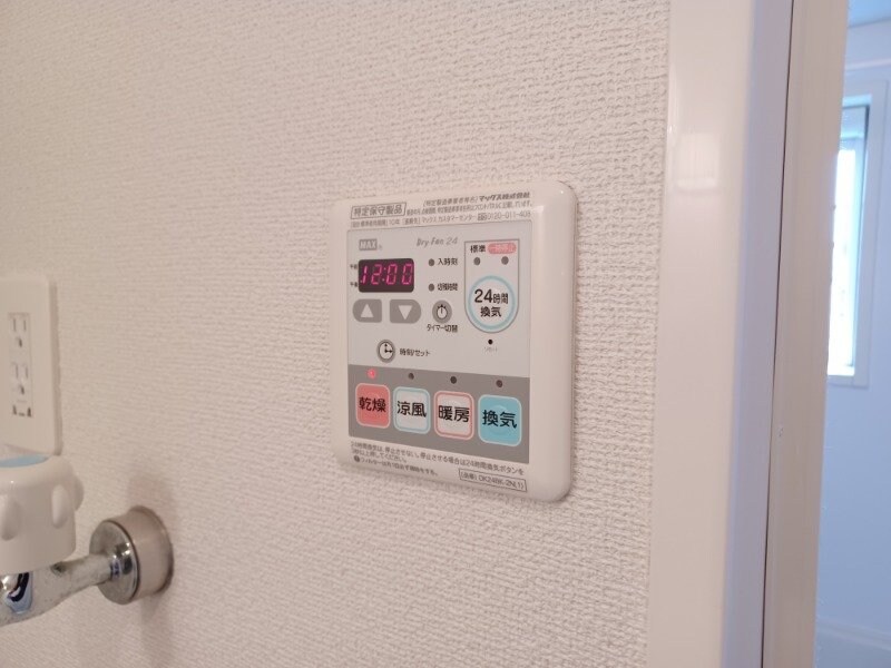 物件内観写真13　(同型反転タイプ)