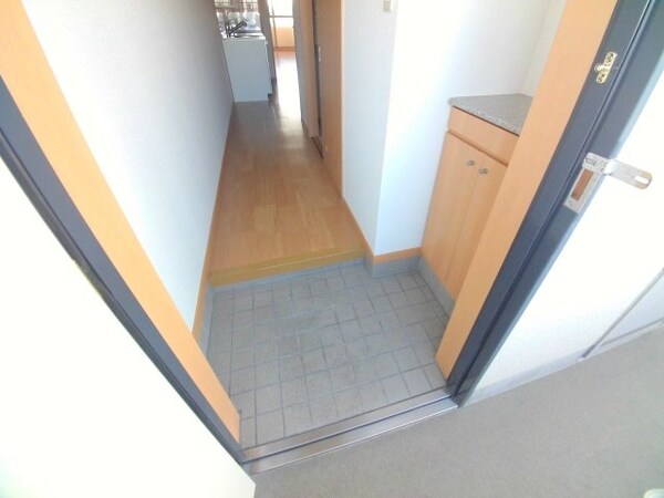玄関(同物件別部屋タイプ)