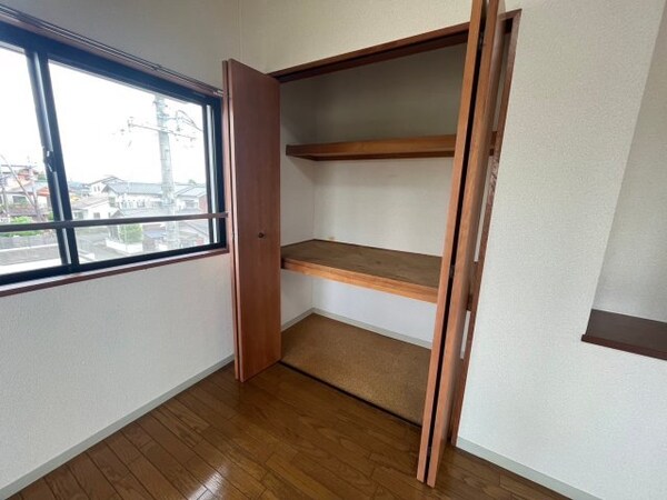 収納(同タイプのお部屋の参考写真です。)