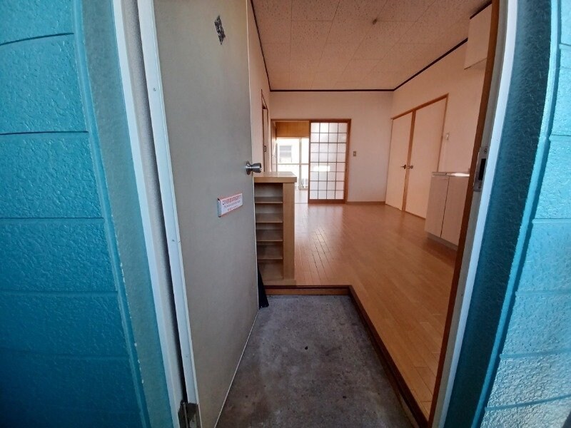 物件内観写真10　(玄関)