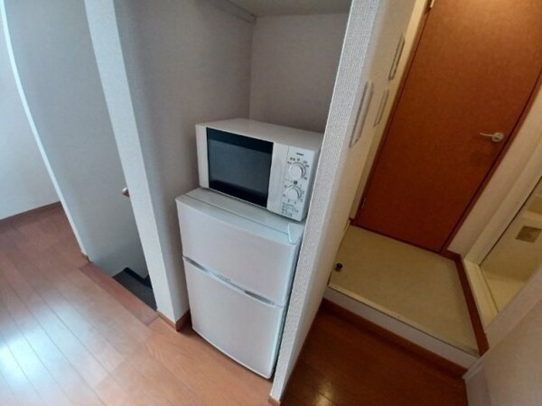 キッチン(同型別室の写真です。)