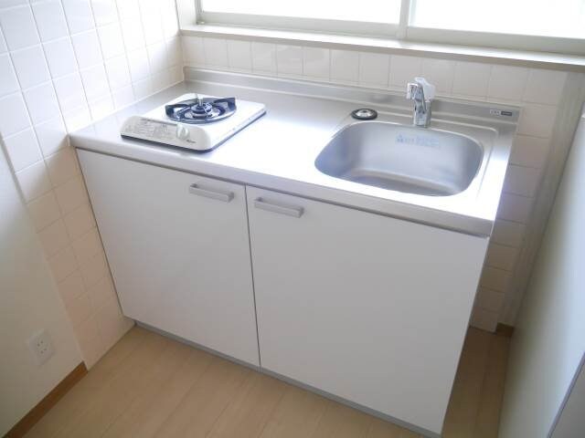 物件内観写真7　(キッチン別部屋の写真です)