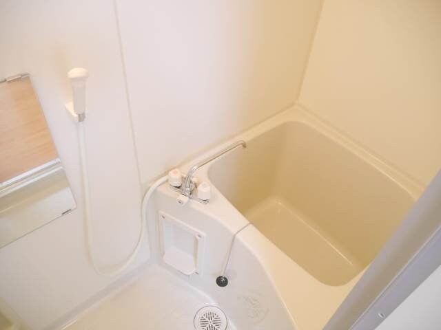 物件内観写真8　(バス別部屋の写真です)