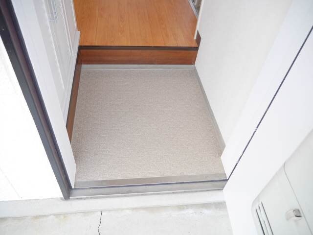 物件内観写真13　(玄関別部屋の写真です)