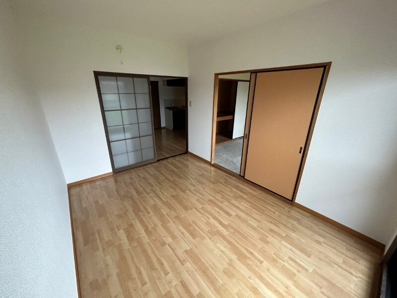 物件内観写真7　(同物件別部屋の物です。)