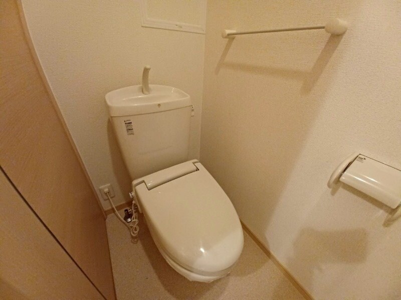 物件内観写真11　(別部屋反転参考写真です。)