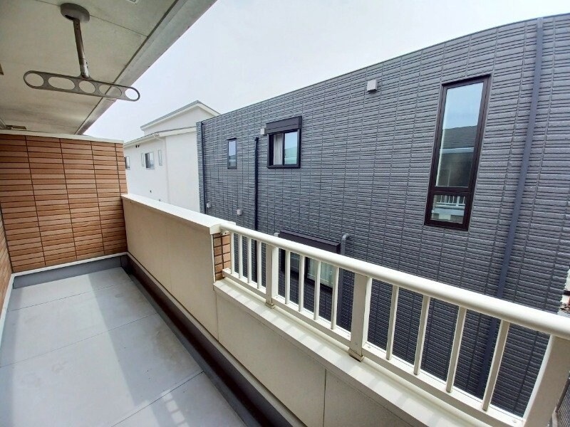 物件内観写真14　(別部屋反転参考写真です。)