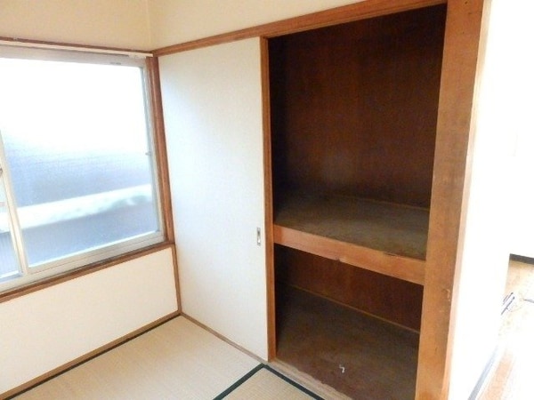 収納(収納同型参考写真)