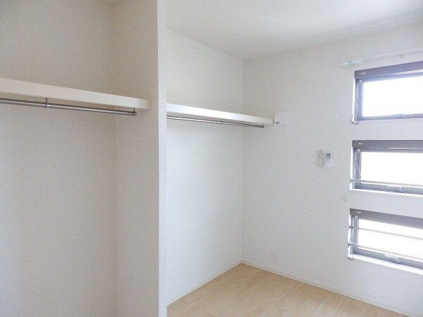 収納(同タイプ部屋写真です。)