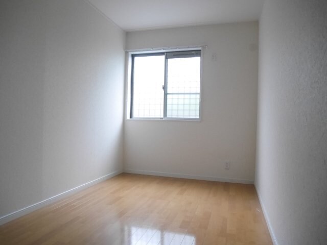 物件内観写真6　(その他部屋・スペース同型タイプの写真です)