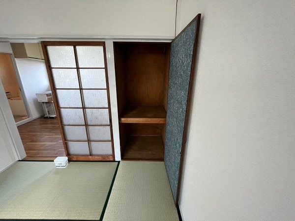 収納(同型参考写真)