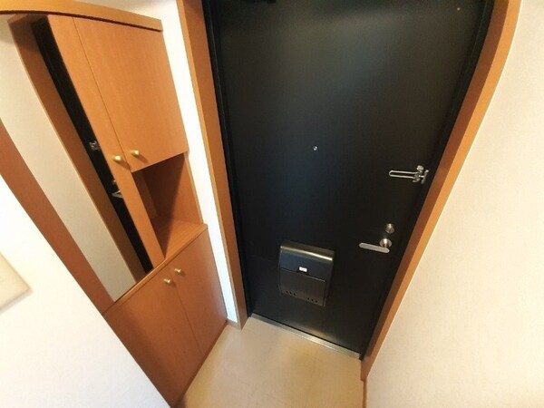 玄関(別部屋参考写真です)