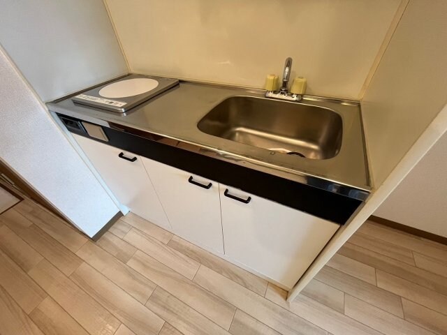 物件内観写真16　(別部屋同型写真です。)