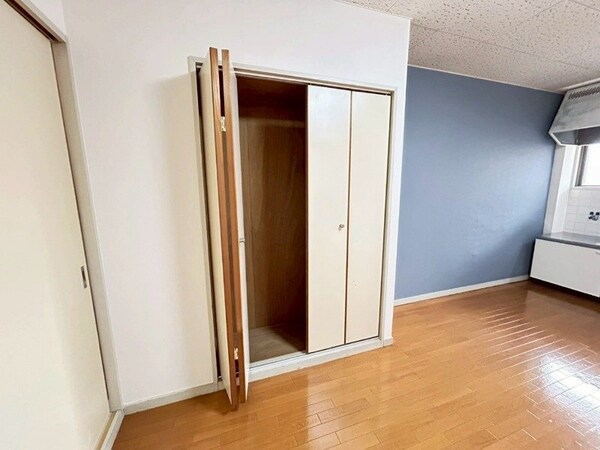収納(同型参考写真)