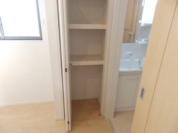 収納(同タイプの部屋写真です)