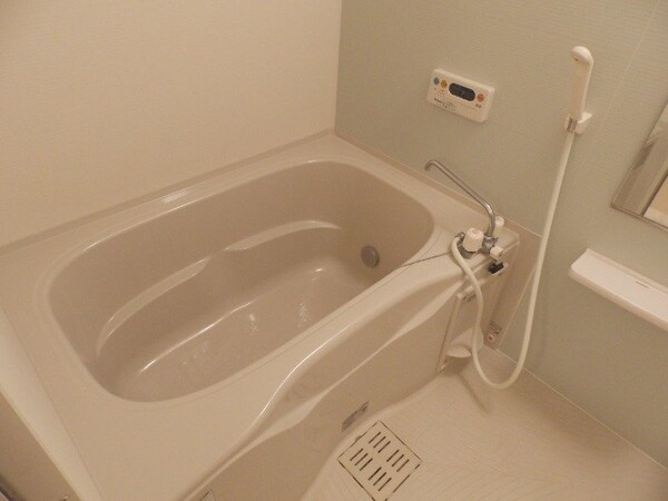 バス／シャワールーム等(同型参考写真)