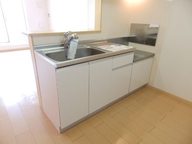 物件内観写真6　(同型反転写真です。)