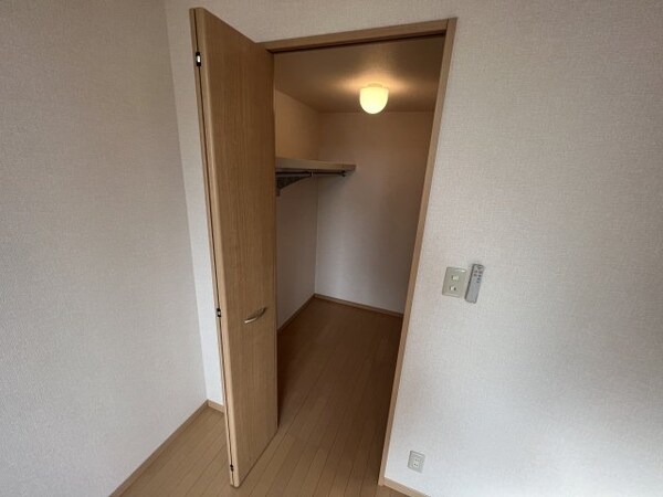 収納(同物件別部屋参考写真です。)