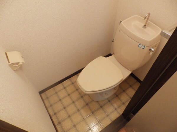 トイレ(同物件別室写真)