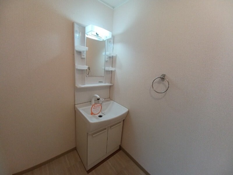 物件内観写真12　(洗面所)