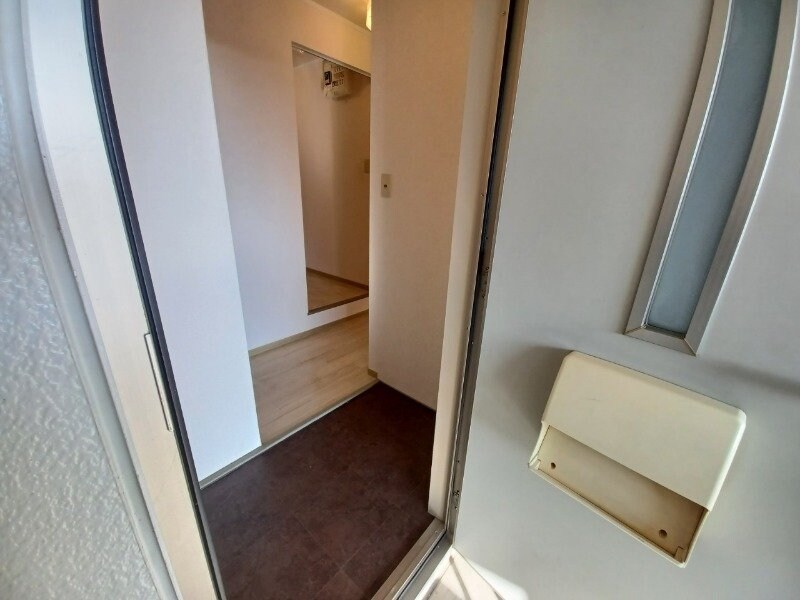 物件内観写真13　(玄関)