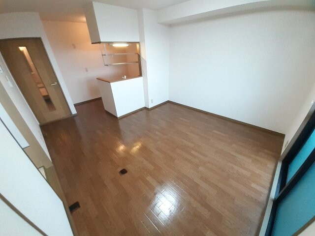 物件内観写真9　(同タイプの部屋写真です。)