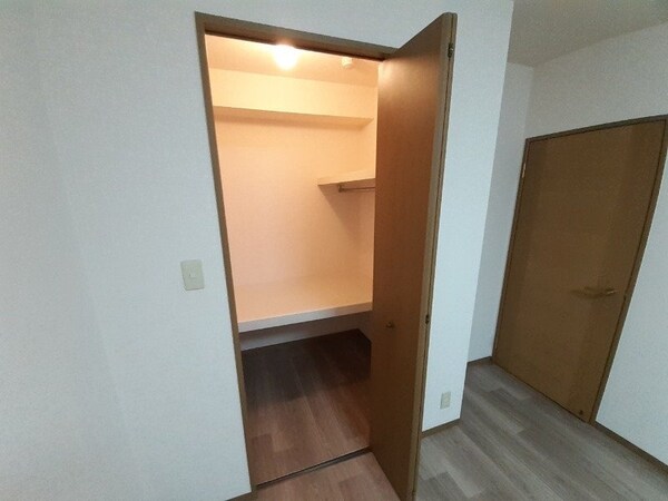 収納(同型参考写真)