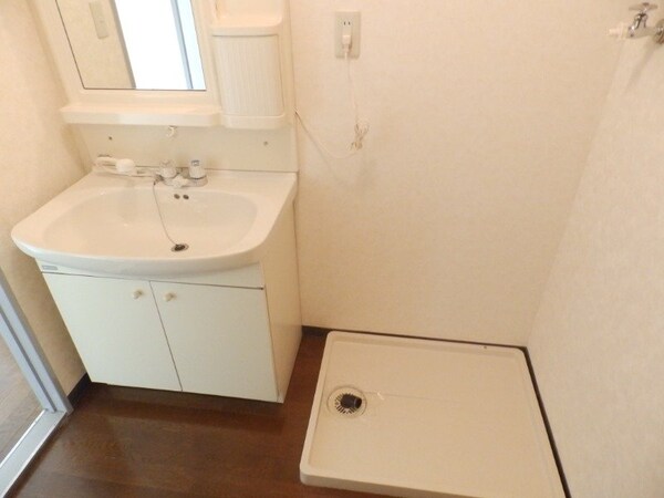 洗面所(別部屋同型写真です)