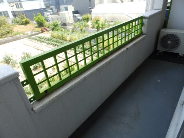 バルコニー(同型参考写真)