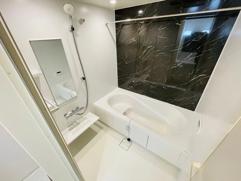 物件内観写真8　(同タイプの部屋写真です。)