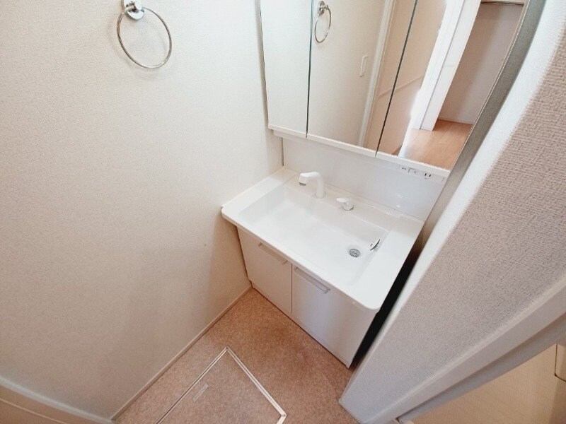 物件内観写真10　(同タイプの部屋写真です。)