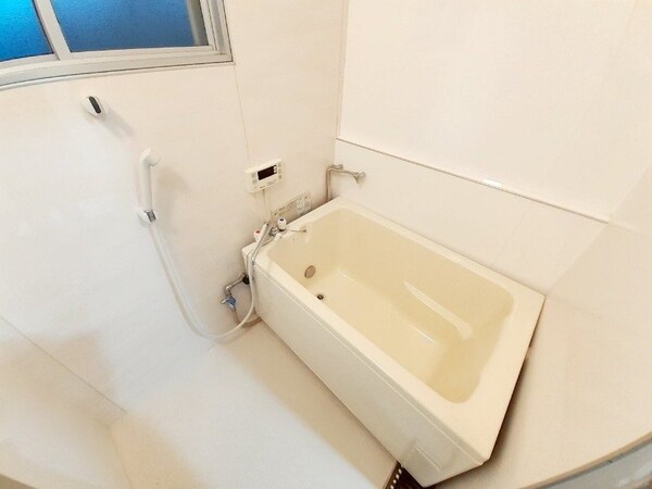 バス／シャワールーム等(同型参考写真)